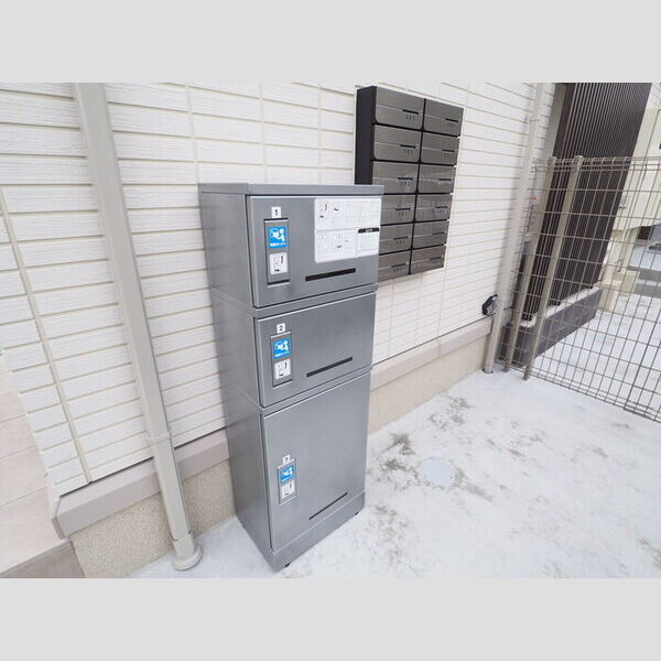 現地周辺 (集合ポスト・宅配ボックス)