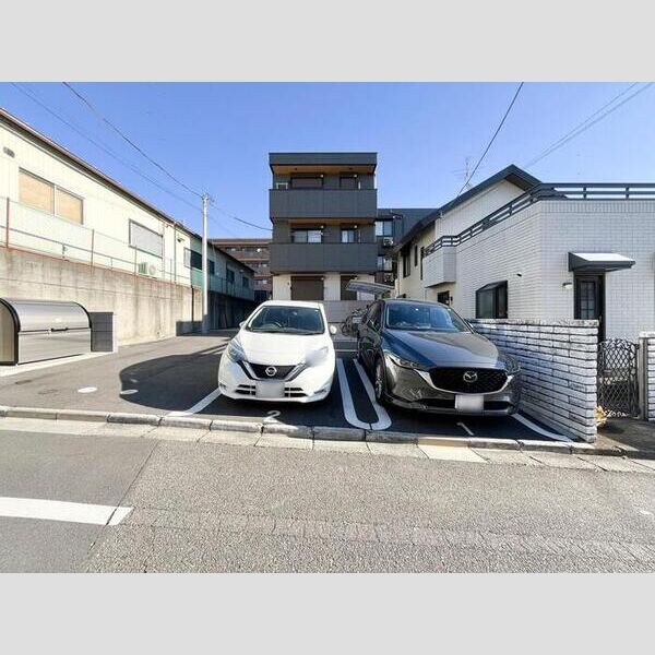 駐車場 (駐車場)