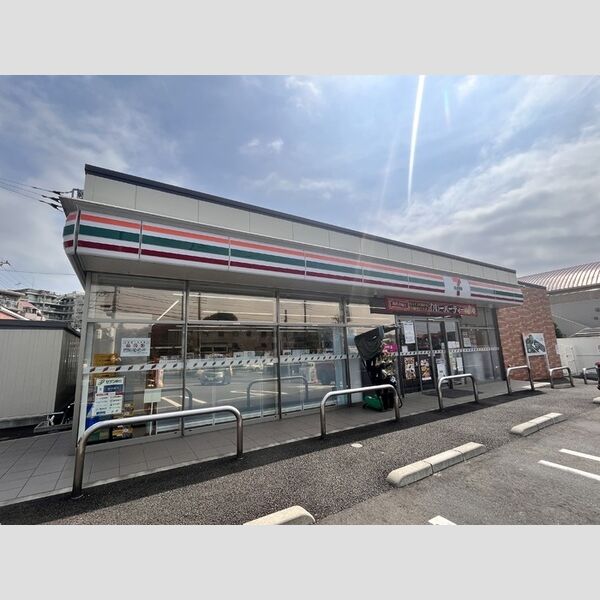 現地周辺 (セブンイレブン川崎梶ヶ谷3丁目店)