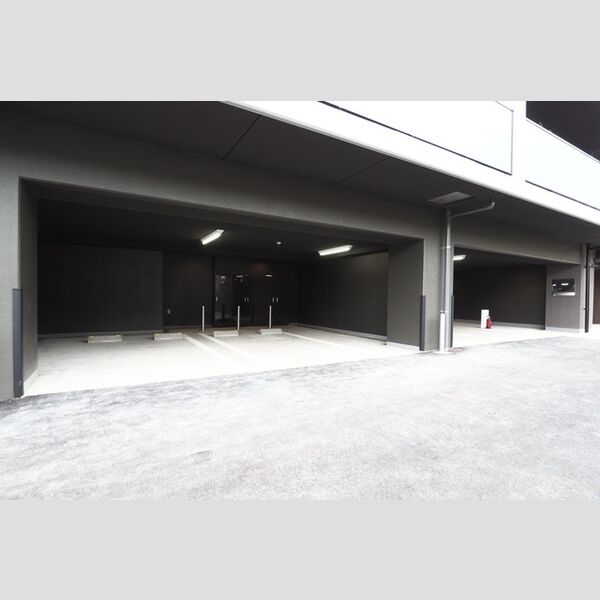 駐車場 (駐車場(屋根あり))