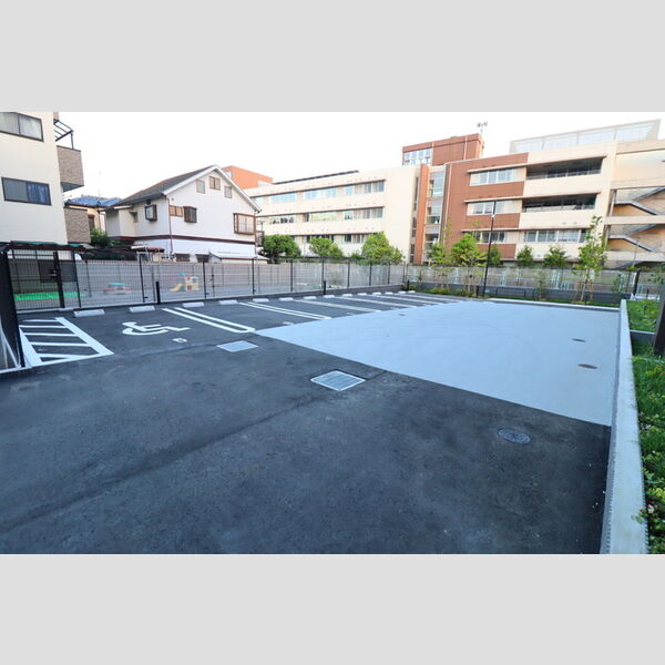 駐車場 (駐車場)