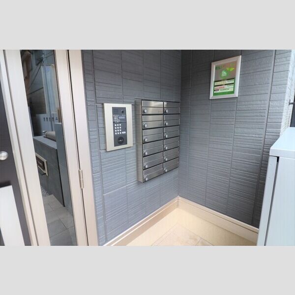 現地周辺 (集合ポスト・オートロック操作盤)