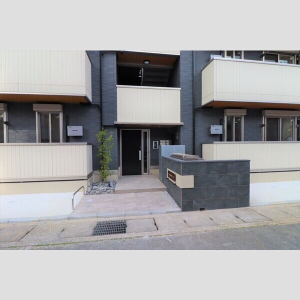 エントランス (エントランス)