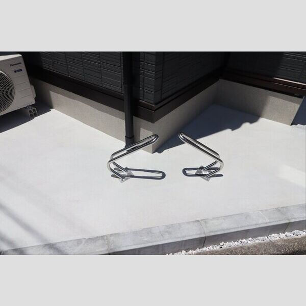 現地周辺 (駐輪場)