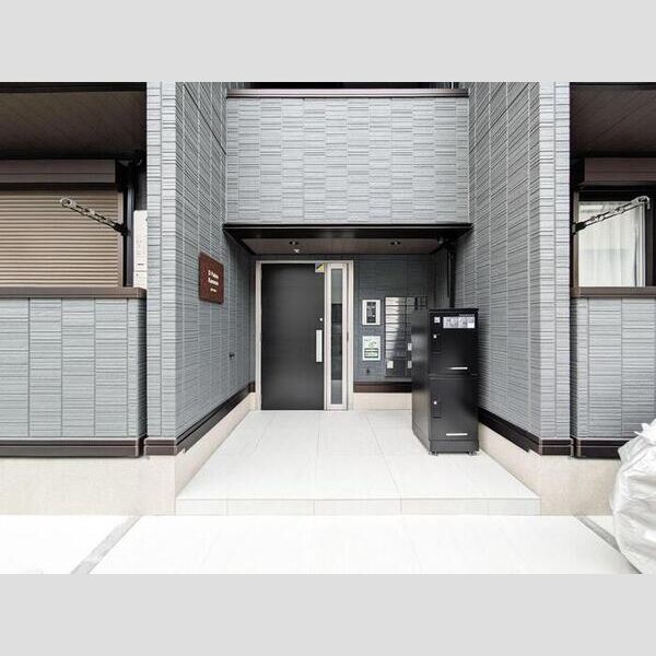 エントランス (エントランス)