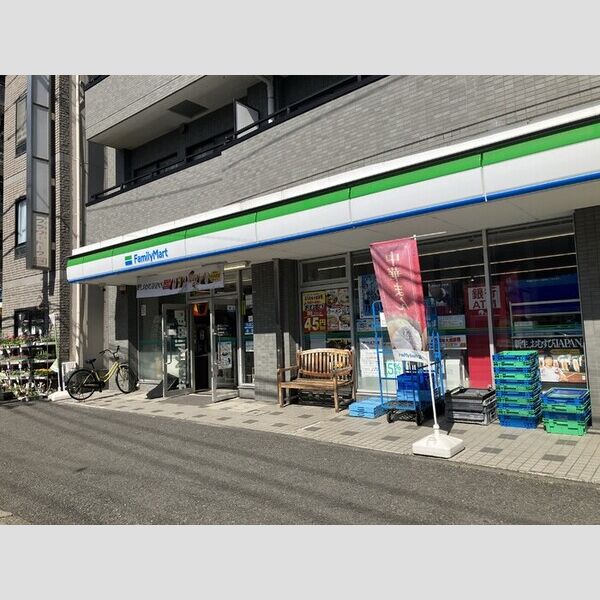現地周辺 (ファミリーマート登戸駅東店)