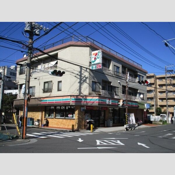 現地周辺 (セブンイレブン川崎神地店302m)