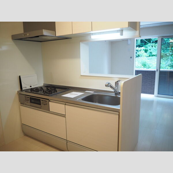 キッチン (対面キッチン(3口コンロ))