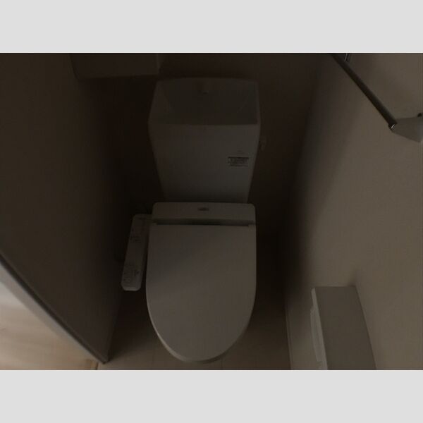 トイレ (温水洗浄暖房便座(施工中))