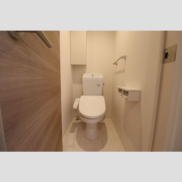 トイレ (温水洗浄暖房便座)