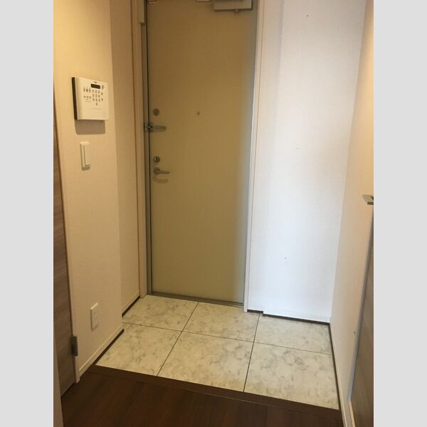 玄関 (玄関)