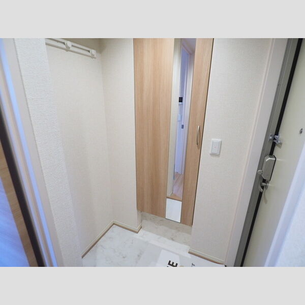 玄関 (玄関)