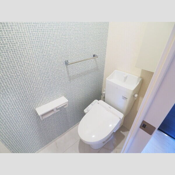 トイレ (温水洗浄便座)