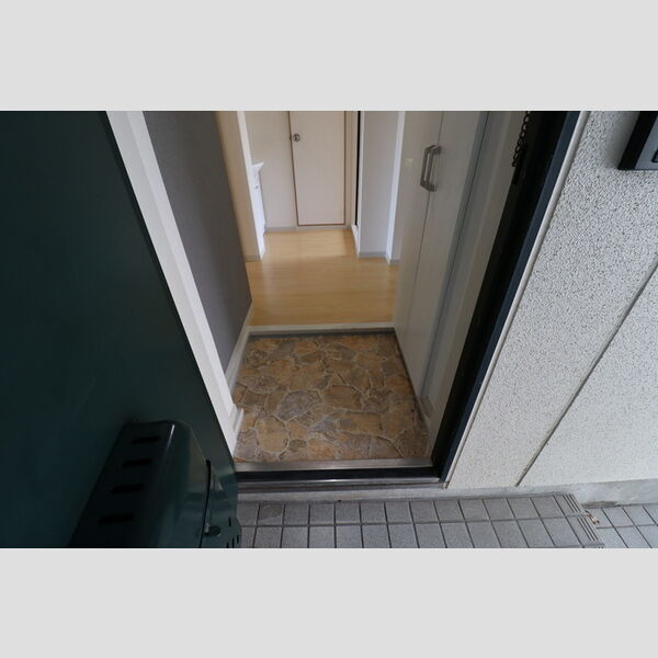 玄関 (玄関)