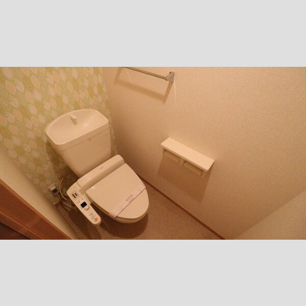 トイレ (トイレ)