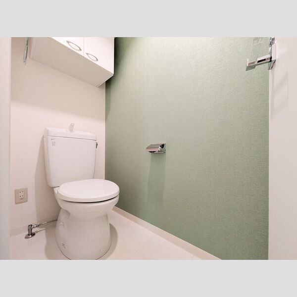 トイレ (トイレ)
