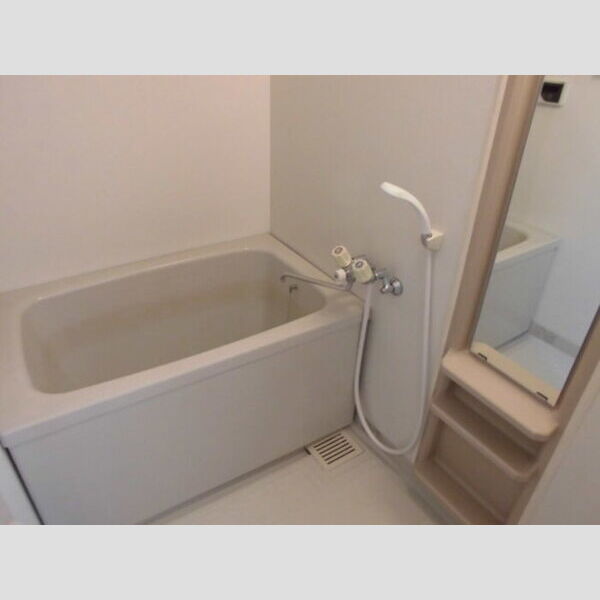 バス (101　浴室)