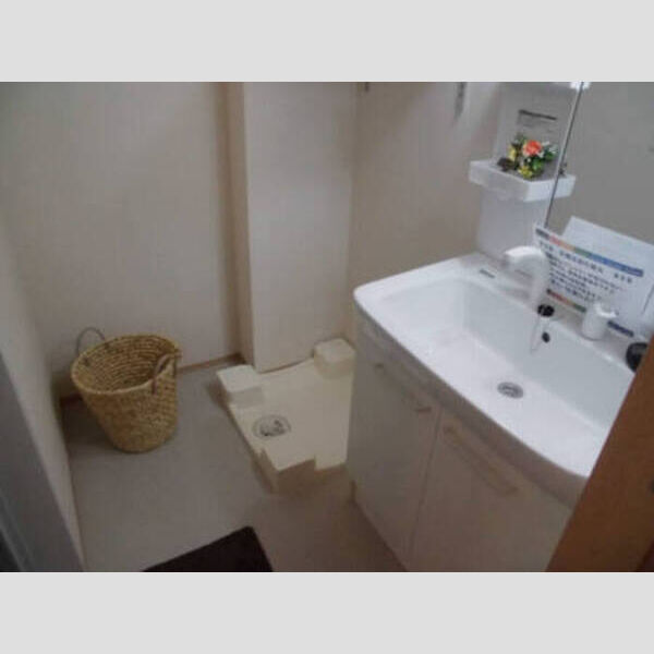 洗面所 (102洗面2)