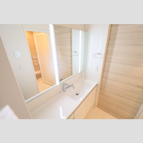 洗面所 (洗髪洗面化粧台)