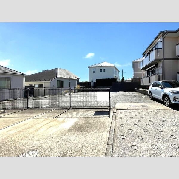 駐車場 (駐車場)