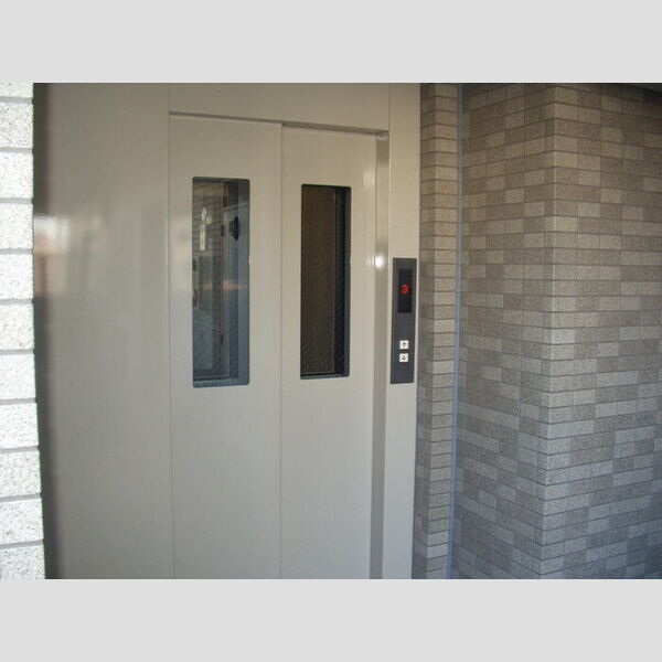 現地周辺 (エレベーター)