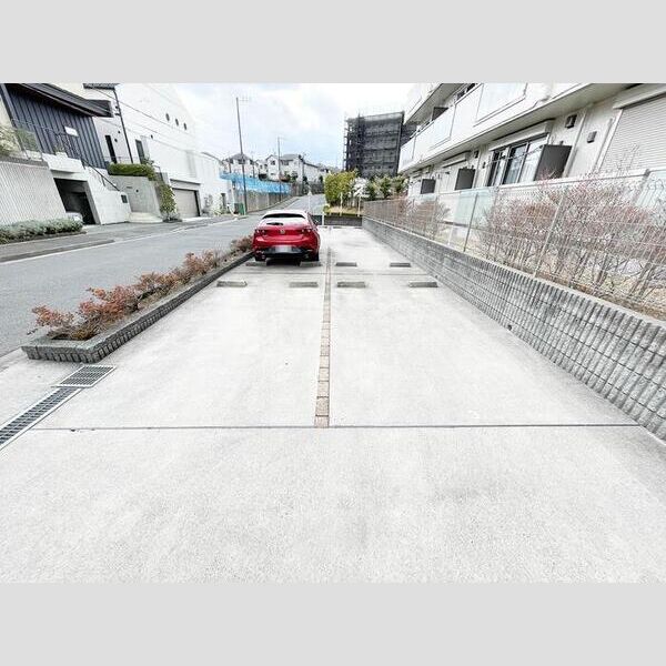 駐車場 (駐車場)