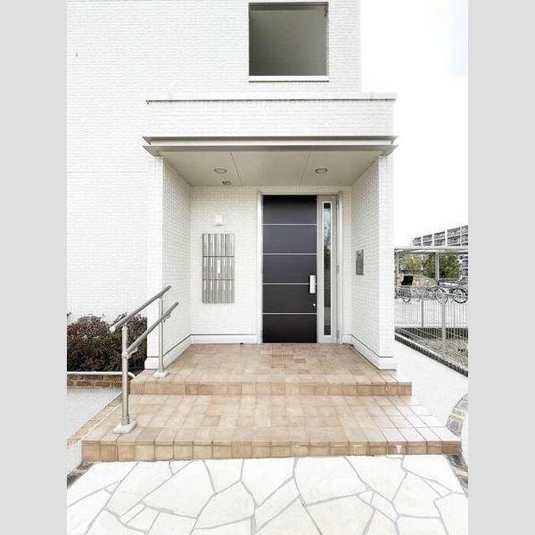 エントランス (エントランス)