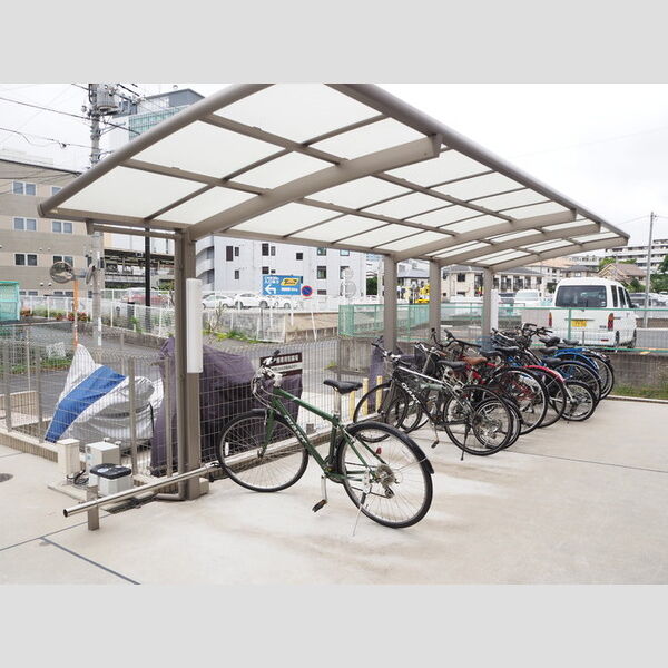 現地周辺 (駐輪場)