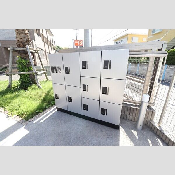 現地周辺 (宅配ボックス)