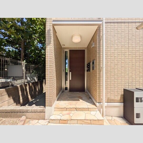 エントランス (エントランス)