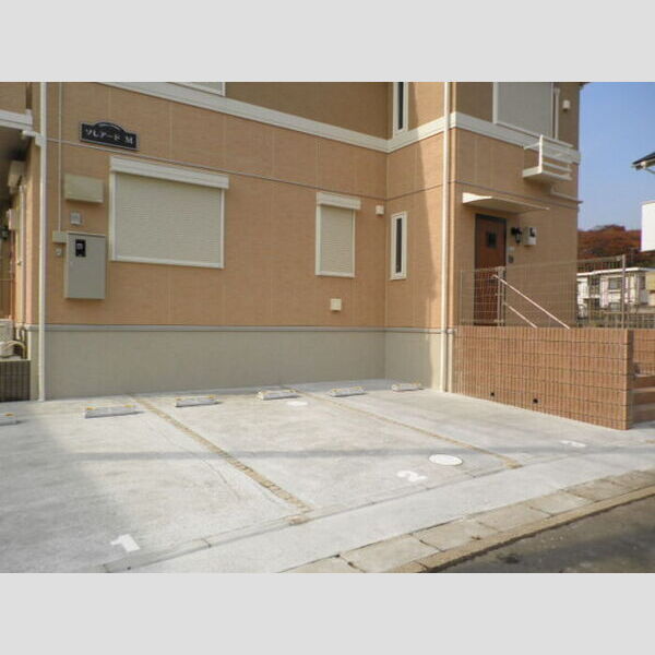 駐車場 (駐車場)