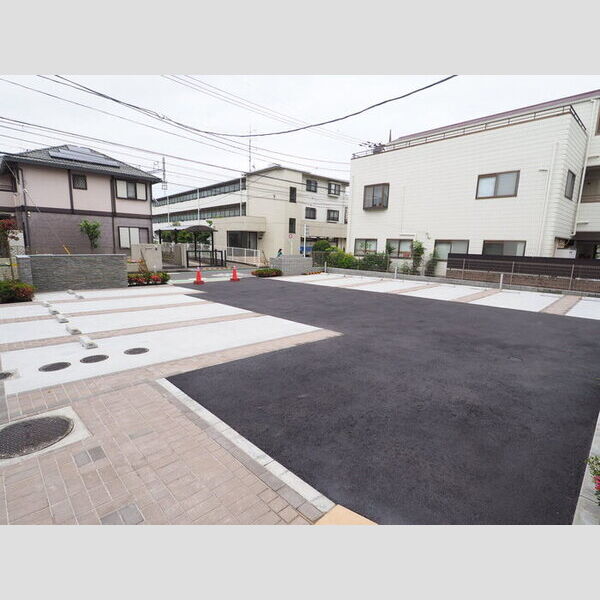 駐車場 (駐車場)