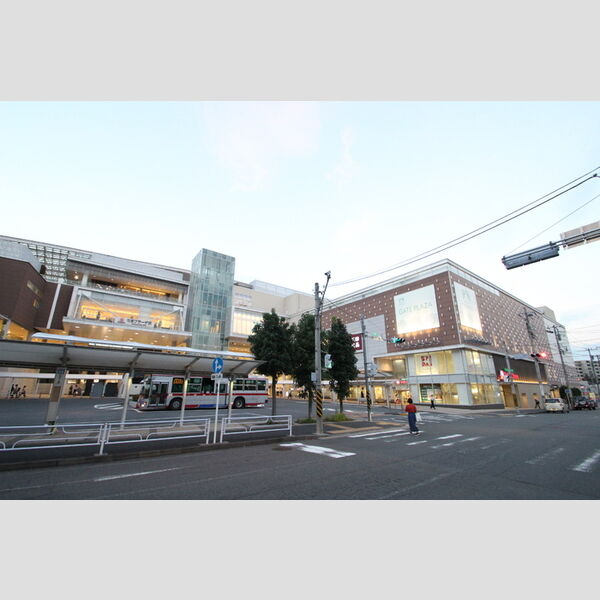 現地周辺 (たまプラーザテラス・駅南口)