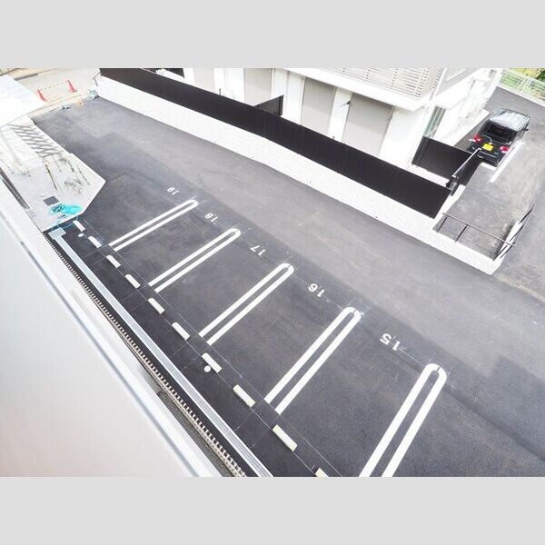 駐車場 (駐車場)