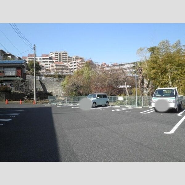 駐車場 (駐車場)