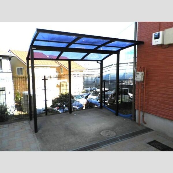 現地周辺 (駐輪場)