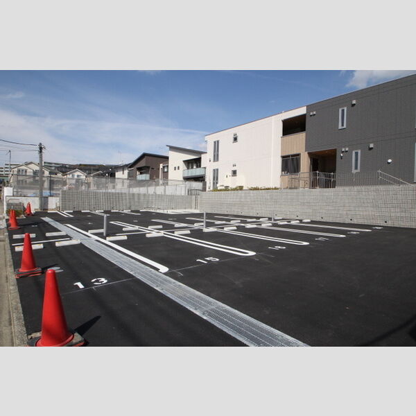 駐車場 (駐車場)