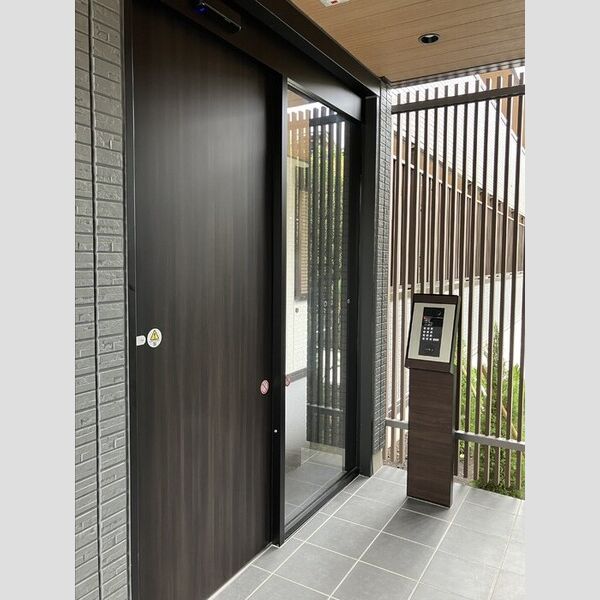 エントランス (エントランス)