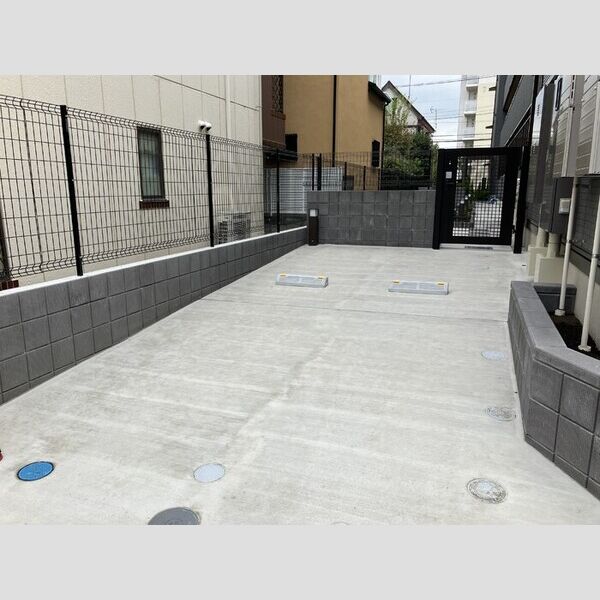 駐車場 (駐車場)