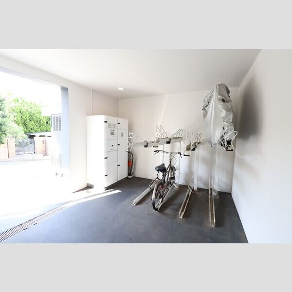 現地周辺 (駐輪場①)