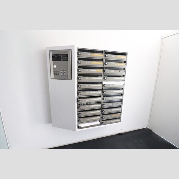 エントランス (オートロック・集合ポスト)