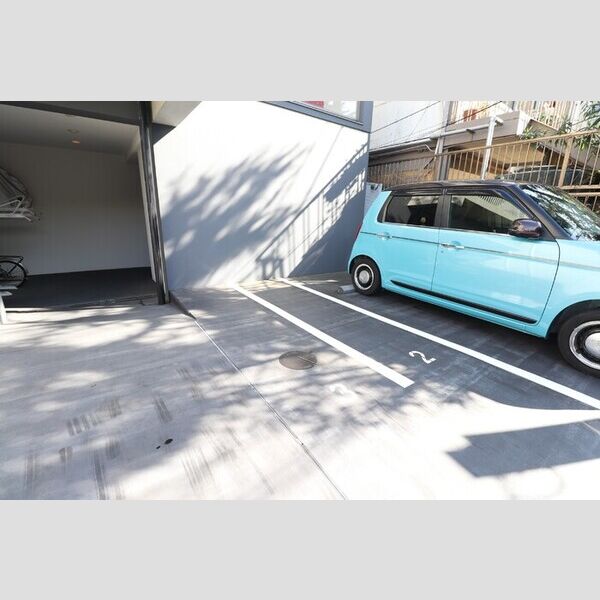 駐車場 (駐車場・バイク置き場)