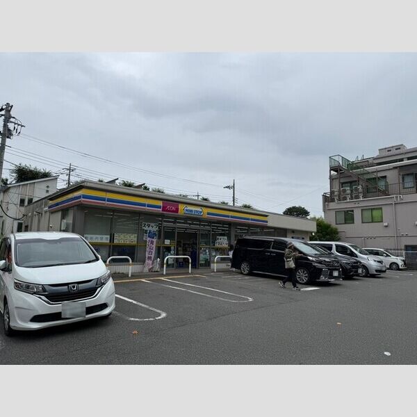 現地周辺 (ミニストップ青葉荏田町店)