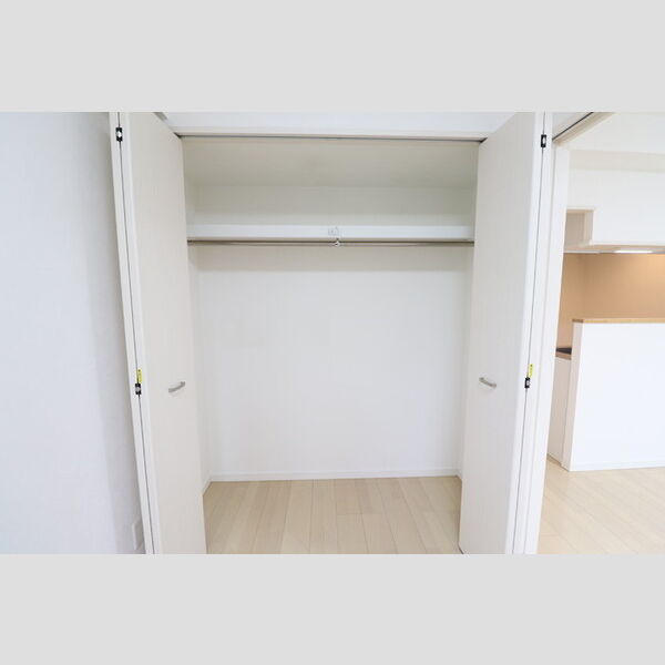 収納 (洋室　クローゼット)