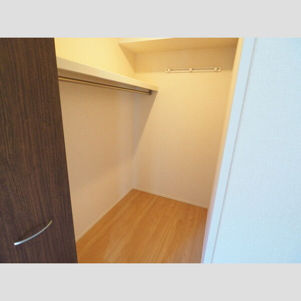 収納 (ウォークインクローゼット)