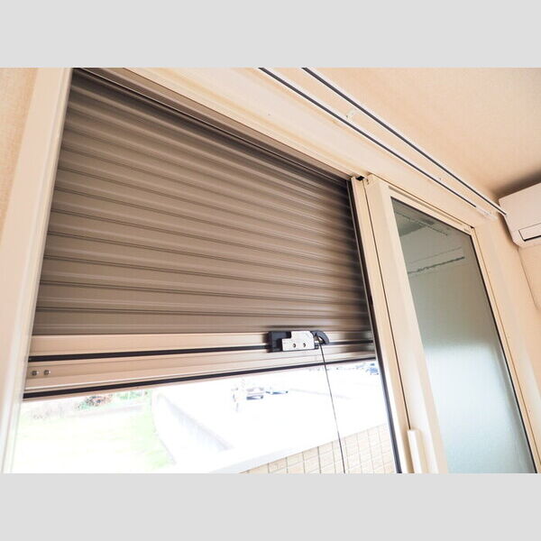 その他設備 (シャッター雨戸)