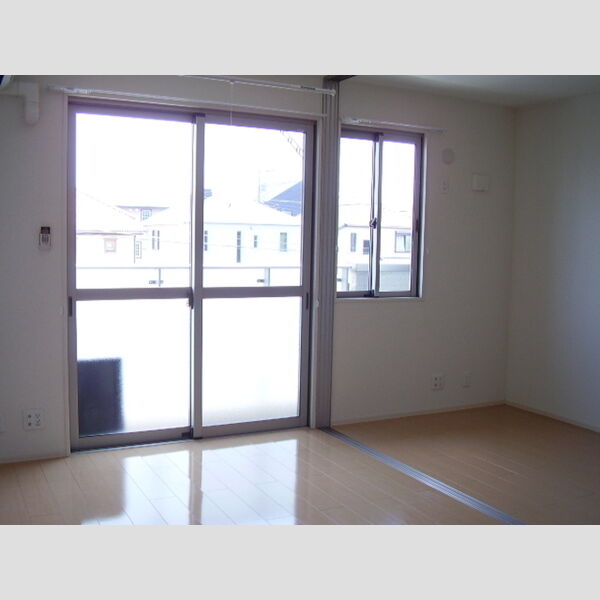 居室・リビング (303　LDK-洋室)