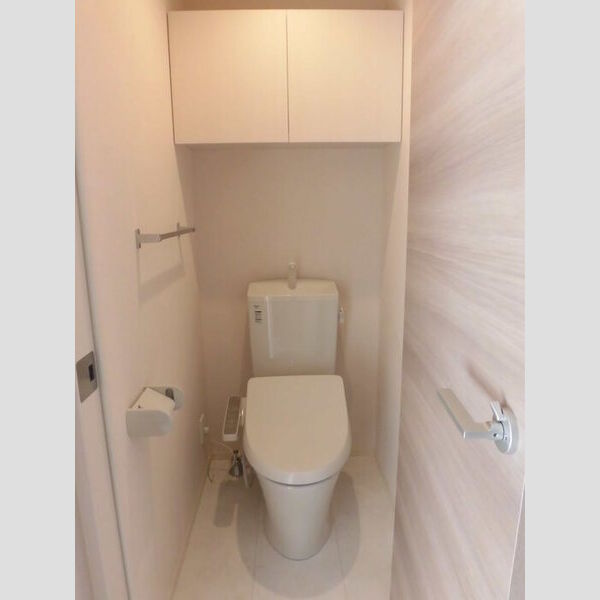 トイレ (トイレ)