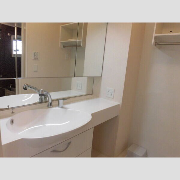 洗面所 (カウンター式洗髪洗面化粧台)