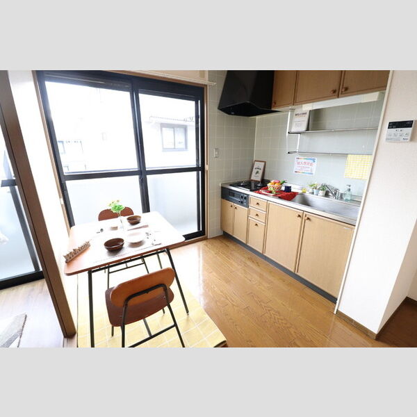 居室・リビング (DK6帖)